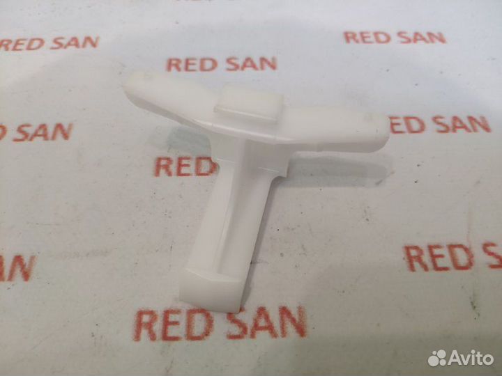 Крепления бампера задняя Lexus Rx300 MCU15