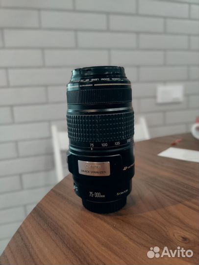 Объектив Canon 75-300mm 4-5.6 is