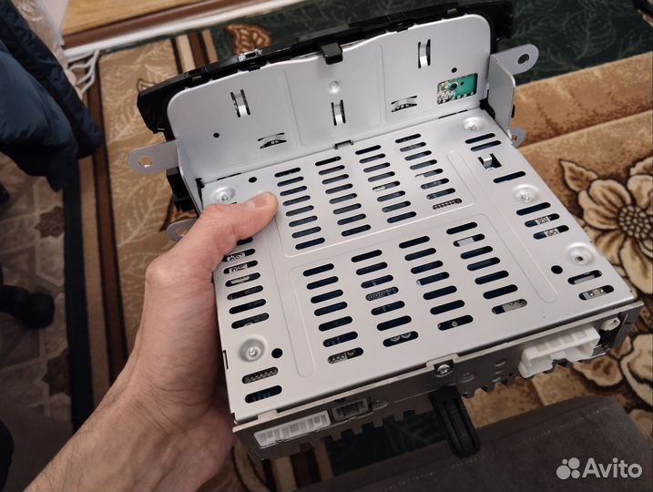 Штатная магнитола renault logan 2