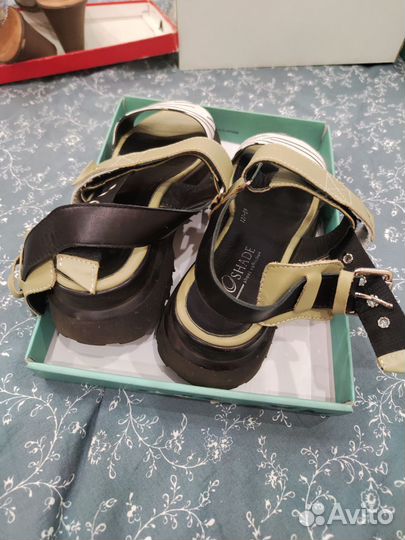 Сандалии женские