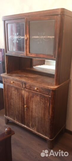 Старинный буфет