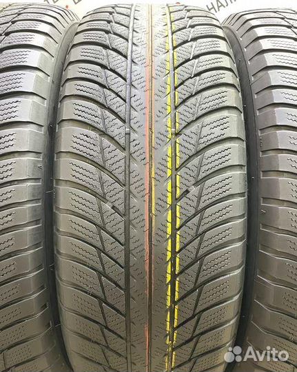 Bridgestone Blizzak LM-001 215/65 R17 104Y