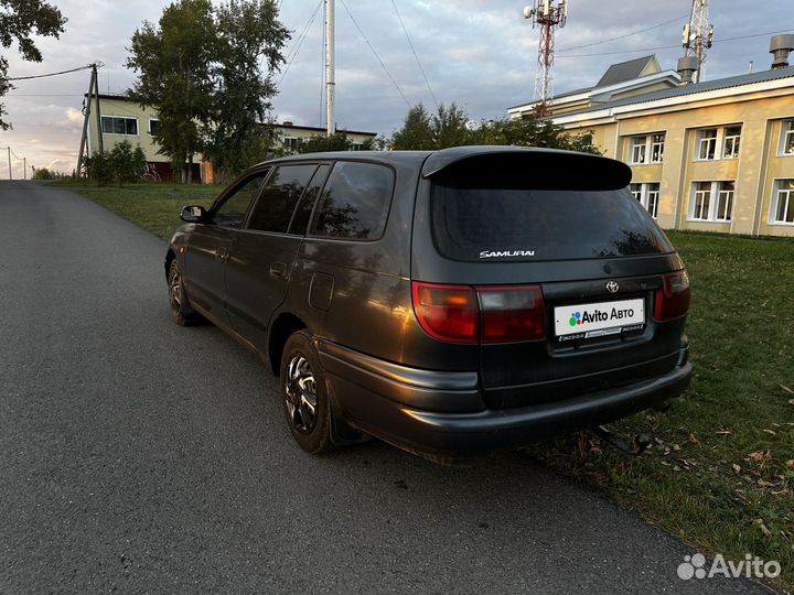 Toyota Caldina 2.0 AT, 1992, 335 000 км