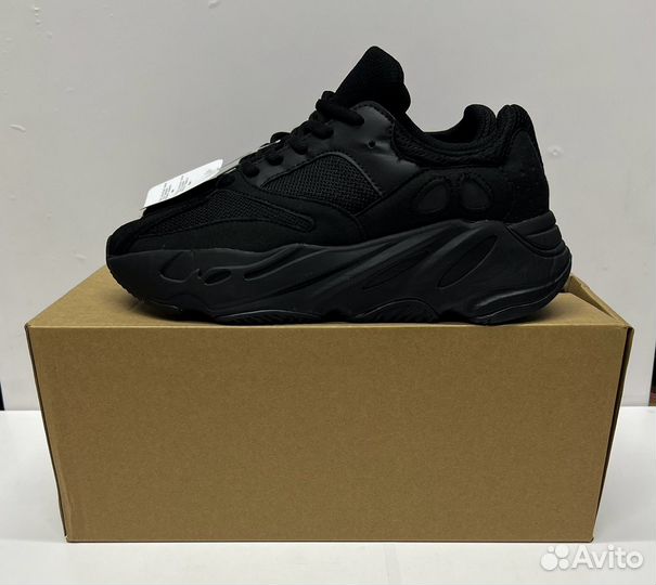 Кроссовки adidas yeezy boost 700 v2