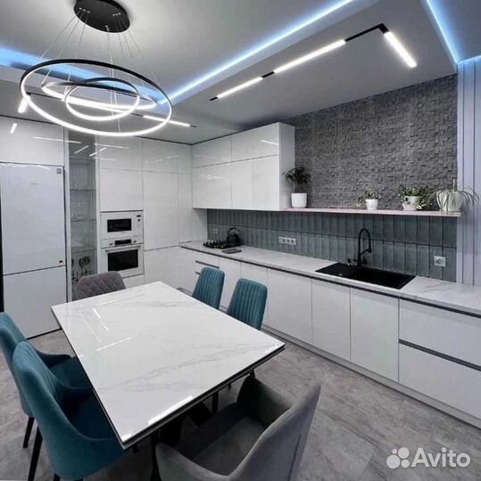 Кухонный гарнитур из массива