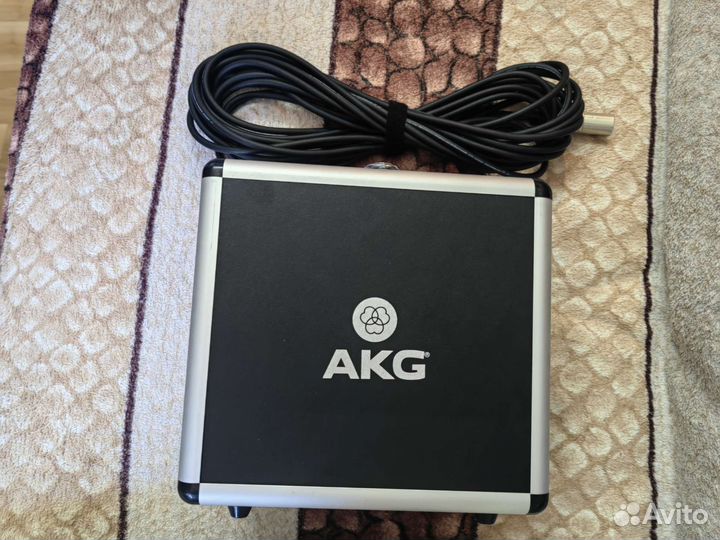 Микрофон akg p220