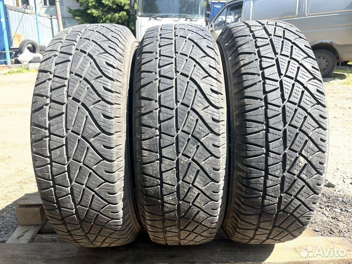 Michelin Latitude Cross 215/70 R16