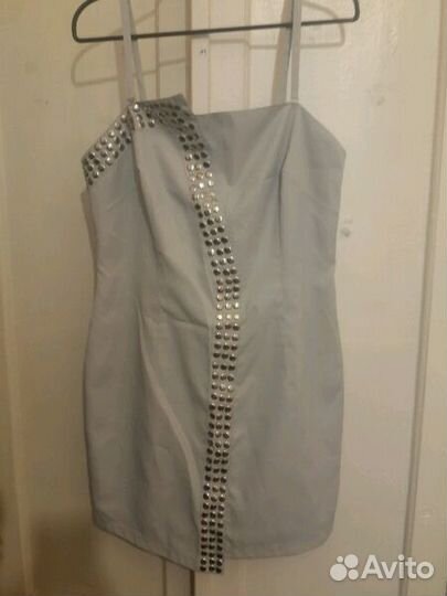 Платья-футляр новые