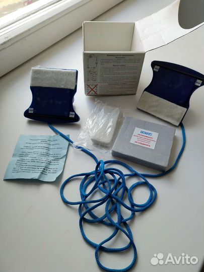 Магнитная щетка для мытья окон