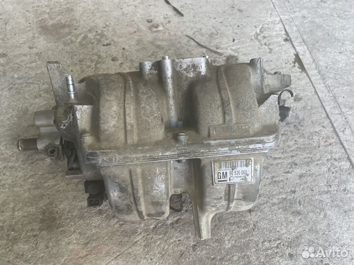 Колектор впускной x18xe1