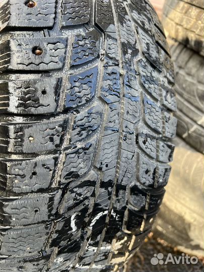 Michelin X-Ice North 215/60 R16