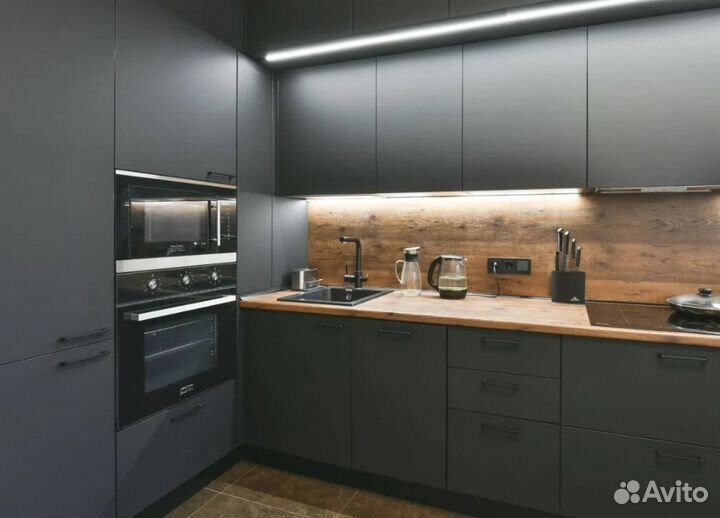 Кухня угловая на заказ для европланировки