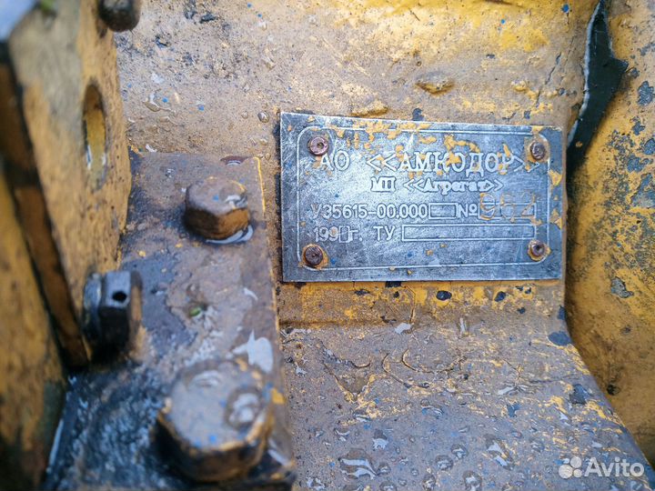 Коробка на амкадор