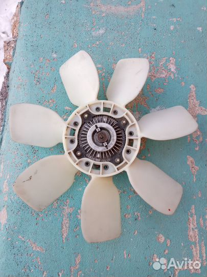 Запчасти на toyota Сурф 215