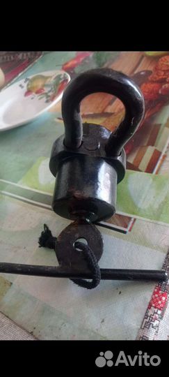 Замок для гаража