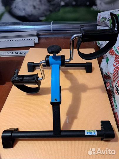 Мини велотренажер для реабилитации