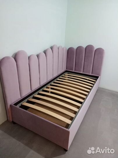 Кровать, диван детский