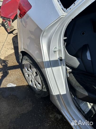 Kia Rio 3 хэтчбек крыло заднее правое
