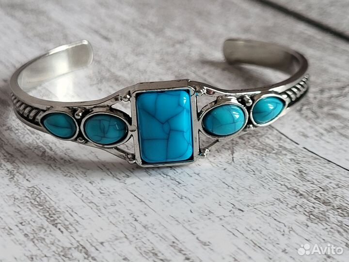 Браслет с бирюзой новый