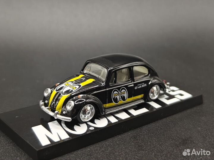 Volkswagen Beetle Mooneyes - Tarmac Works 1:64