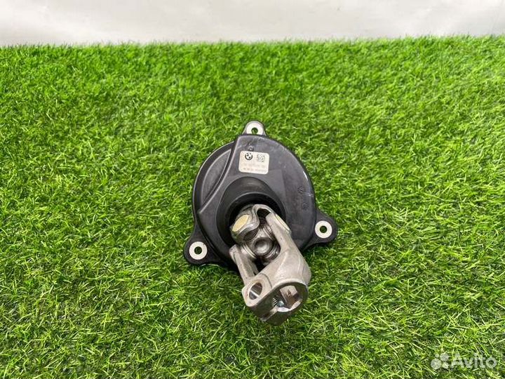 Рулевой карданчик Bmw 7 G12 B57D30B 2017