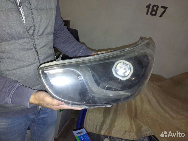 Фары на hyundai solaris 1 бу