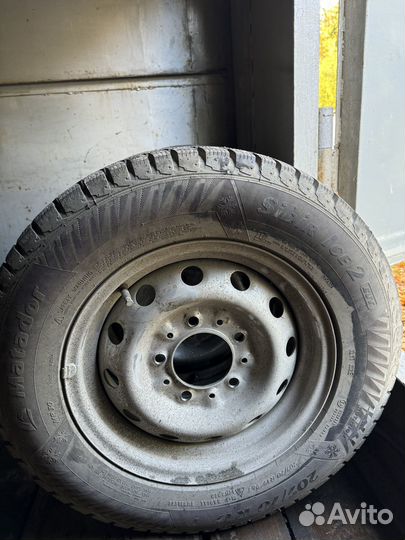 Matador MP 30 Sibir Ice 2 205/70 R15