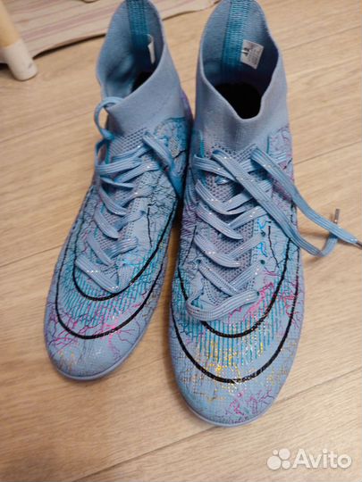 Бутсы новые