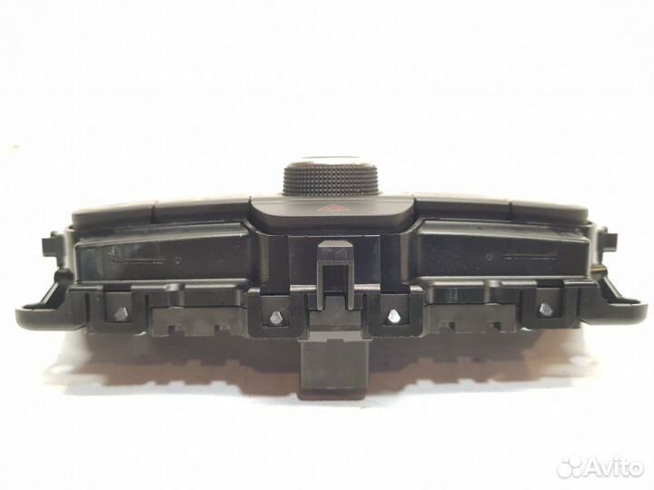 Блок управления магнитолой Ford Focus 3 1.5 M8DB