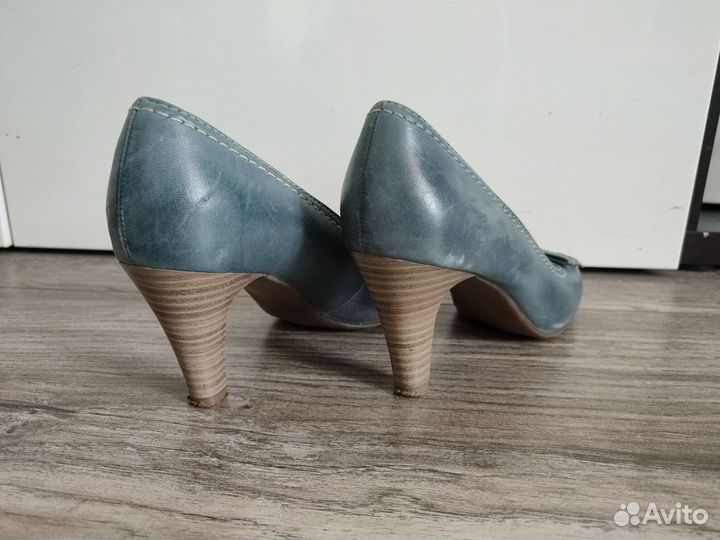 Синие туфли женские на каблуке с открытым носом