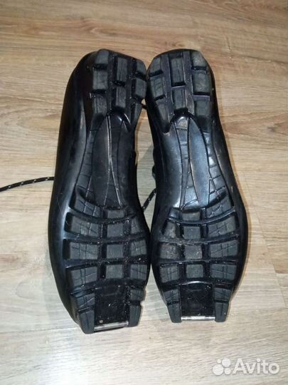 Лыжные ботинки классические