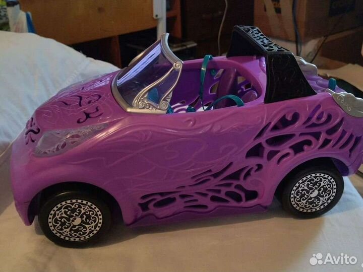 Автомобиль монстр хай