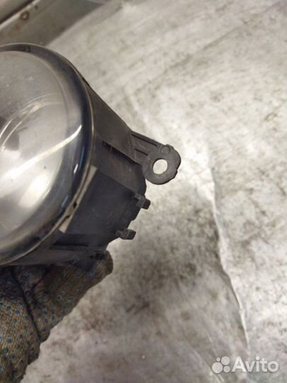 Фара противотуманная передняя левая Ford Focus 3
