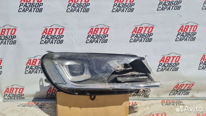 Фара правая Volkswagen Touareg 2