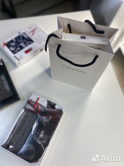 Подарок мужчине. Боксеры Calvin Klein