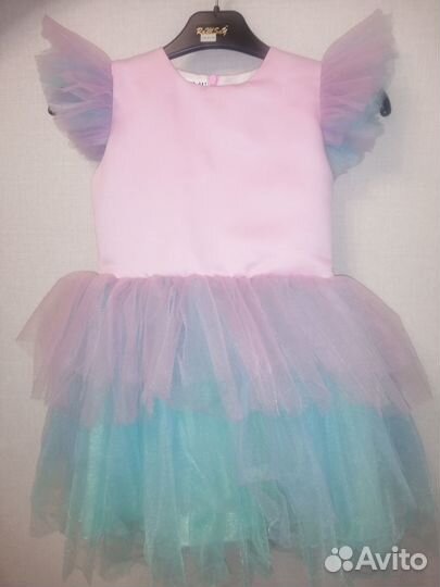 Нарядное платье для девочки размер 122-128