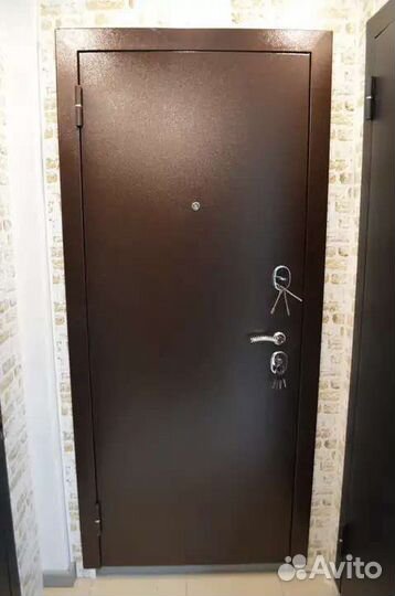 Дверь входная металлическая