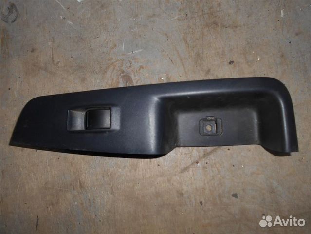 Кнопка стеклоподъемника задней левой двери от Mit