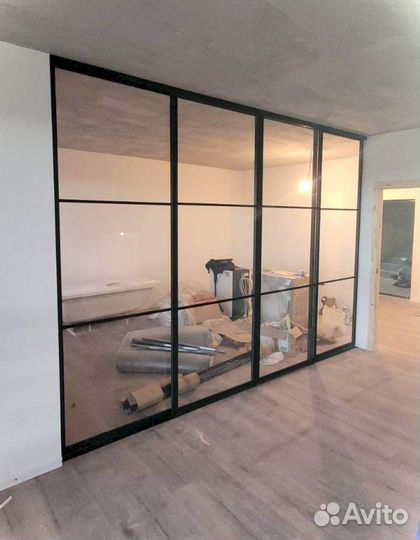 Раздвижная перегородка с матовым стеклом