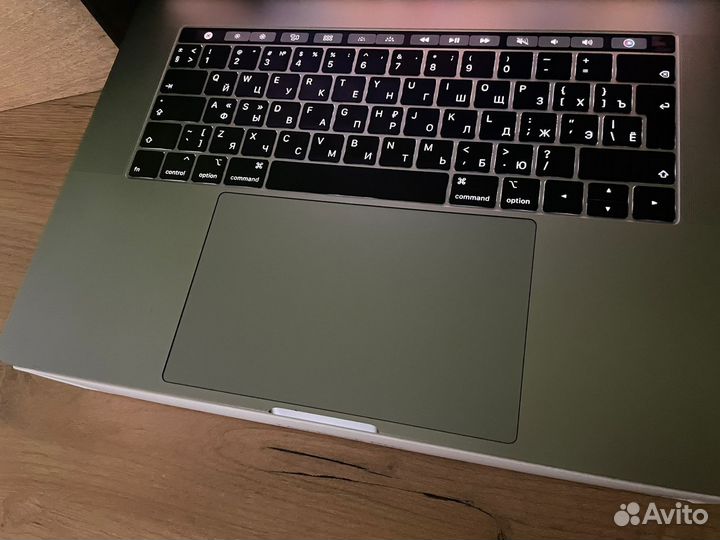 Macbook pro 15 2018 i7 16gb 500gb Мощный