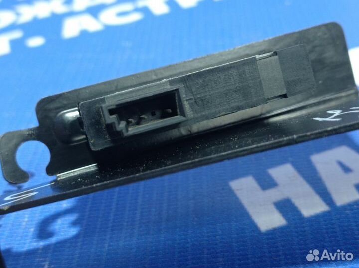 Кнопка акб Bmw E65 седан 2004