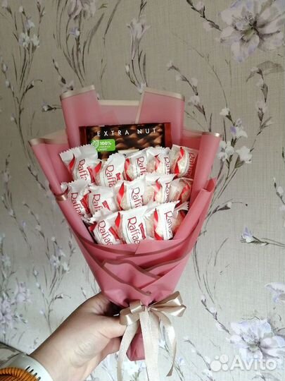 Съедобный букет из Рафаэлло на 1 сентября