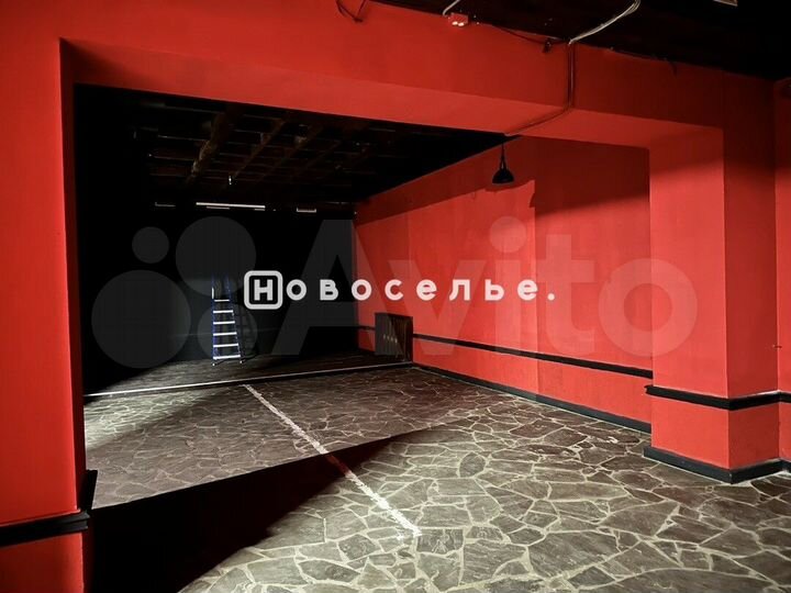 Большой центр 442 м2