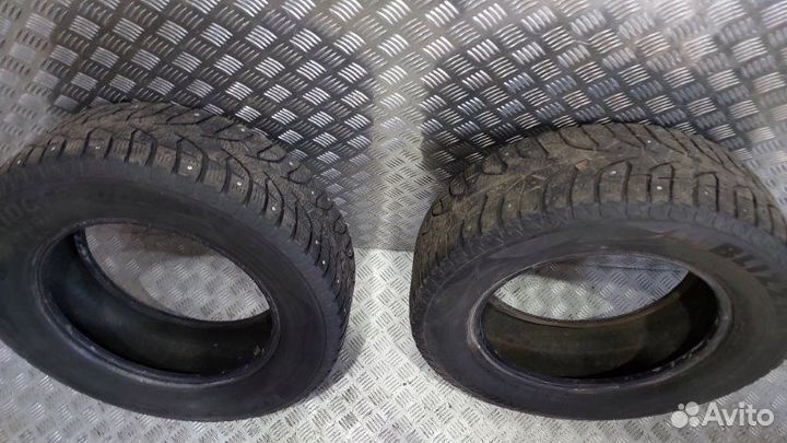 Bridgestone Blizzak Spike-02 SUV 215/65 R16 98T