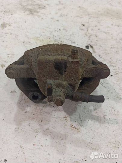 Суппорт передний правый