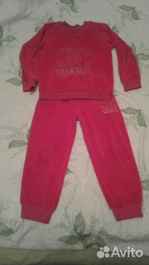 Продам костюмы