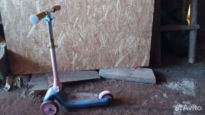 Самокат детский трехколесный