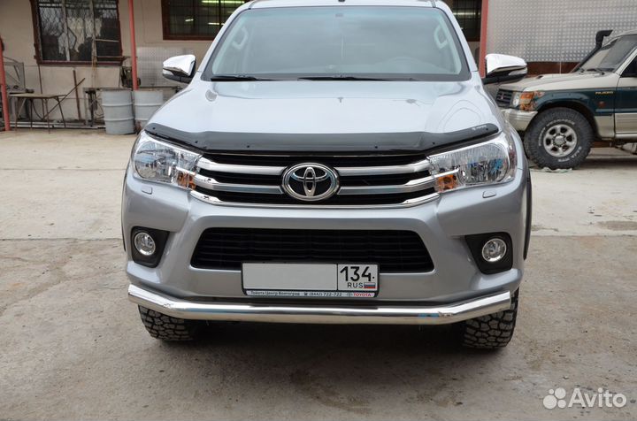 Toyota Hilux 2015 Защита переднего бампера