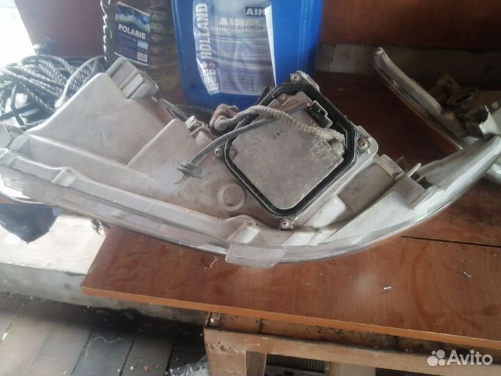 Фары на toyota camry 40