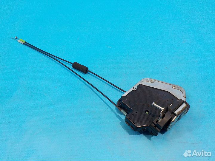 Замок двери задней левой suzuki Grand Vitara 3 200